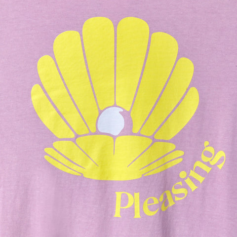 The Pleasing Clam Tee